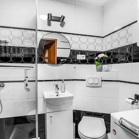 3 Bedrooms Close To Downtown Breslau