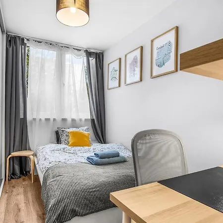 Apartment 3 Bedrooms Close To Downtown